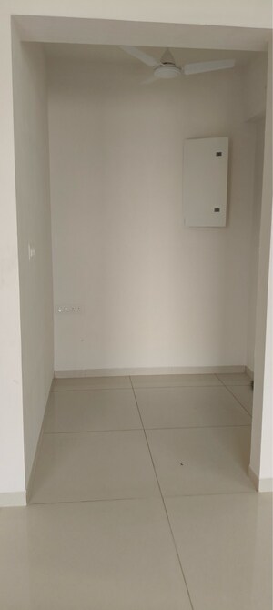 Room in 3.5 BHK Apartment at Shantigram – for Rent