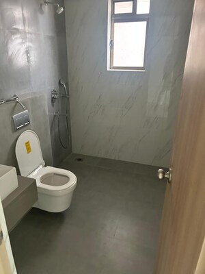 Attached Bathroom in 4 BHK Apartment at Rajesh Raj Infinia, Malad West – for Rent