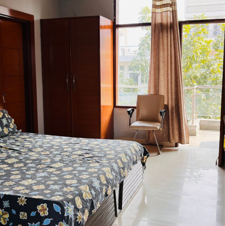 Bedroom, sector 39 Pg For Boys In Sector 39 9330344