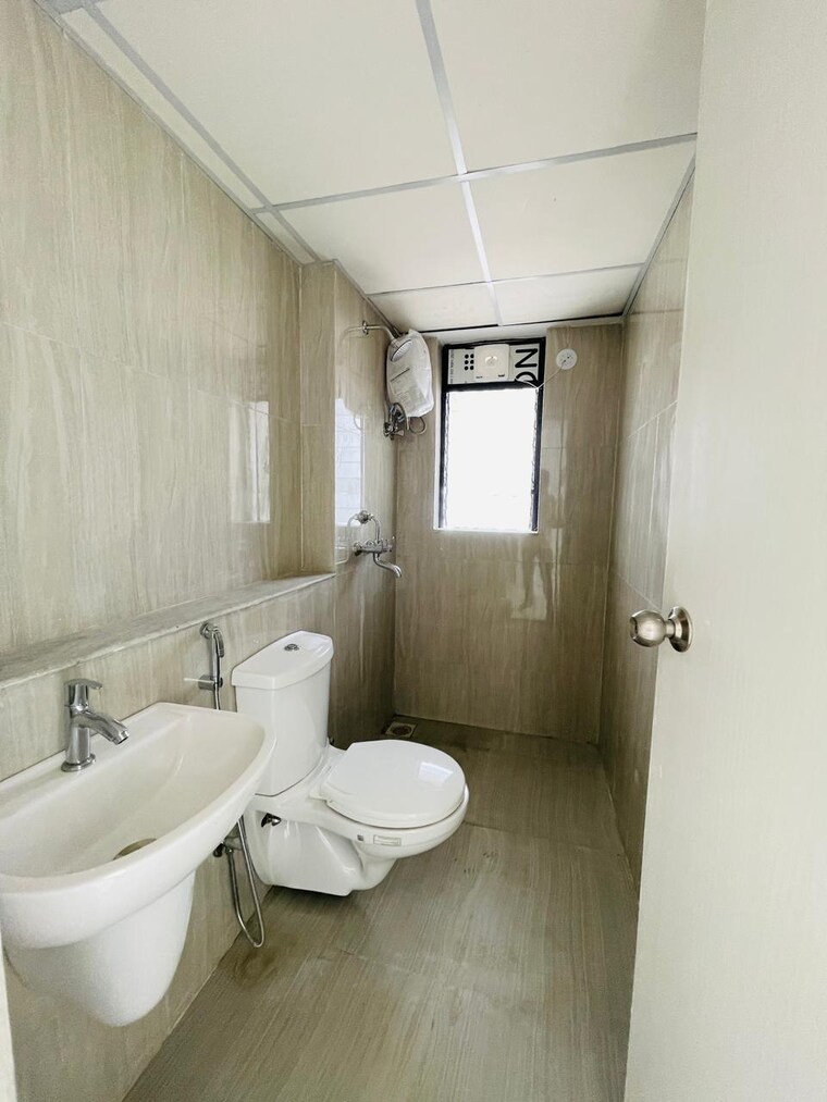Bathroom, runwal-gardens 3 Bedroom 908 Sq.Ft. Apartment In Dombivli East Thane 9330381