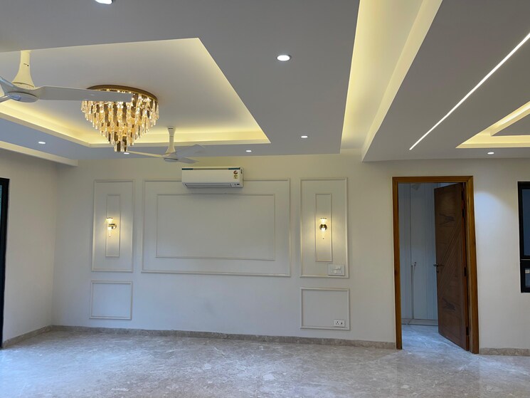 Room, sector 45 4 Bedroom 342 Sq.Yd. Apartment In Sector 45 Gurgaon 9330394