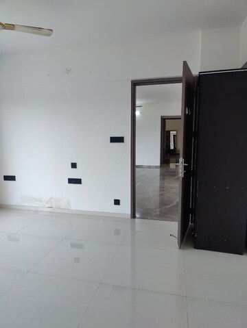 Furnished Amenities in 3 BHK Apartment at Bhandari 43 Privet Drive, Balewadi – for Rent