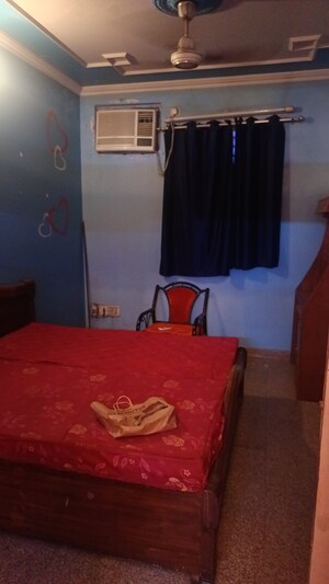 Bedroom in 2 BHK Builder Floor at Patel Nagar – for Rent