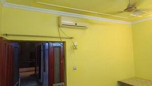 Furnished Amenities in 2 BHK Builder Floor at Patel Nagar – for Rent