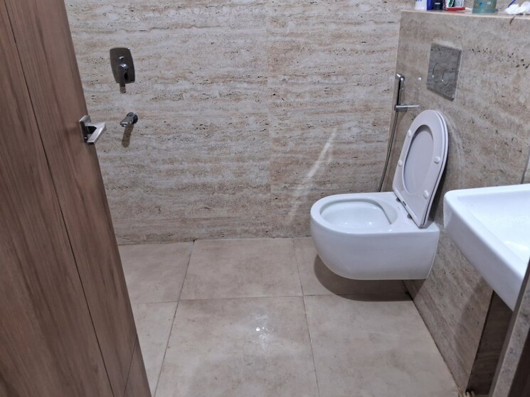 Bathroom, mrkr-meda-prestige 3 Bedroom 1678 Sq.Ft. Apartment In Miyapur Hyderabad 9330414