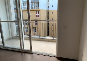 Room in 3 BHK Apartment at SNN Raj GreenBay, Electronic City Phase ii – for Sale