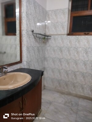 Bathroom in 2.5 BHK Builder Floor at Sector 31 – for Rent
