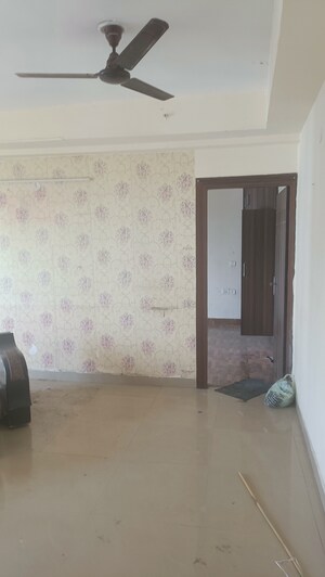 Room in 2 BHK Apartment at Aims Golf City, Sector 75 – for Rent