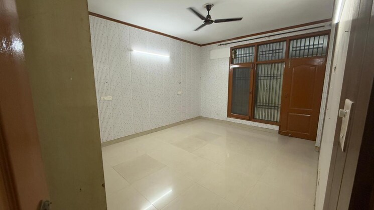 Room, vip road 2 Bedroom 1250 Sq.Ft. Apartment In Vip Road Zirakpur 9330548