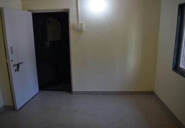 Room in 1 BHK Apartment at Nakshatra Heights, Kandivali West – for Sale