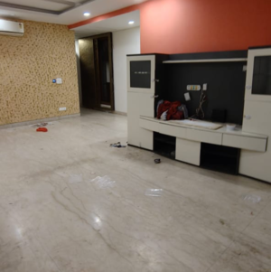 Parking in 3.5 BHK Builder Floor at Shivalik Colony – for Sale