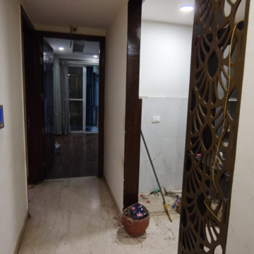 Room in 3.5 BHK Builder Floor at Shivalik Colony – for Sale