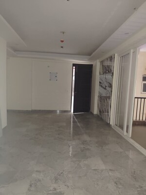 Room in 3 BHK Apartment at DPL Flora Heritage, Sector 1 Greater Noida – for Rent