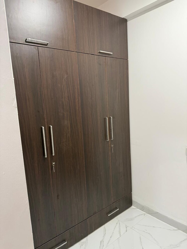 undefined, dhillon-burj-one 3.5 Bedroom 2020 Sq.Ft. Apartment In Lohgarh Zirakpur 9330676