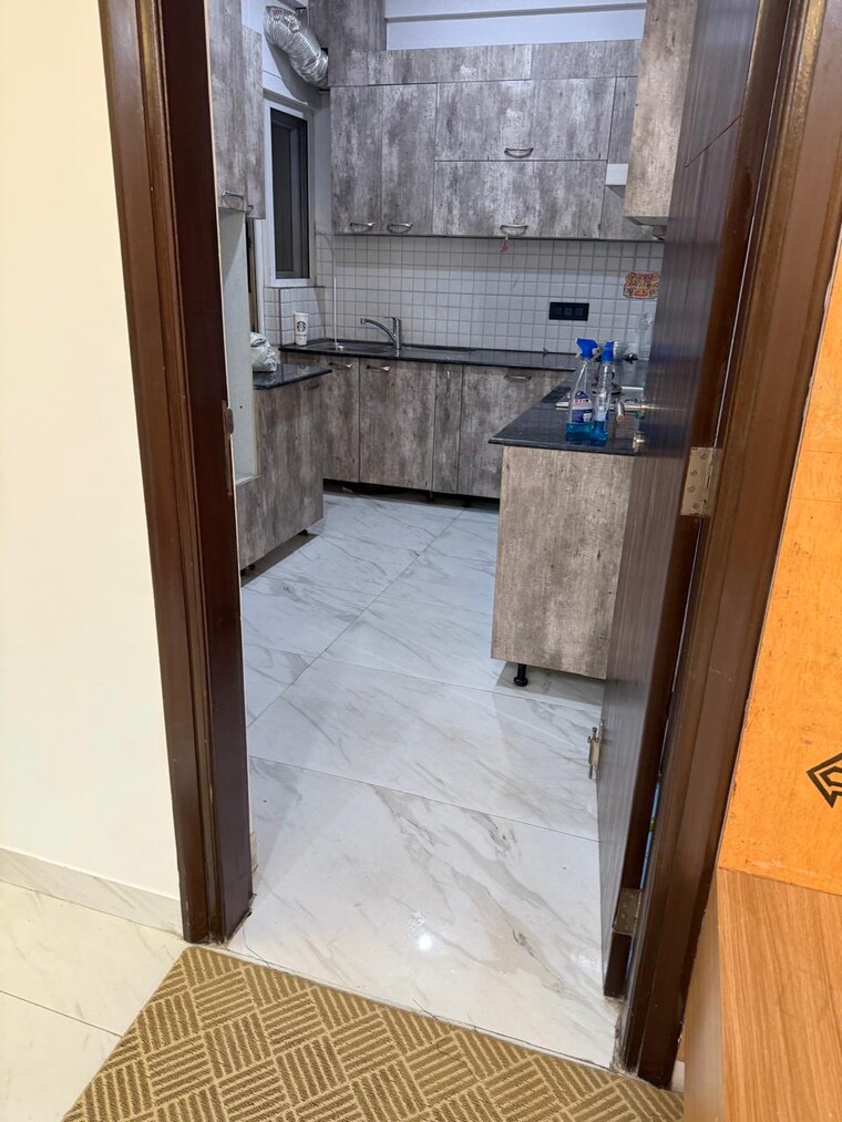 Kitchen, dhillon-burj-one 3.5 Bedroom 2020 Sq.Ft. Apartment In Lohgarh Zirakpur 9330676