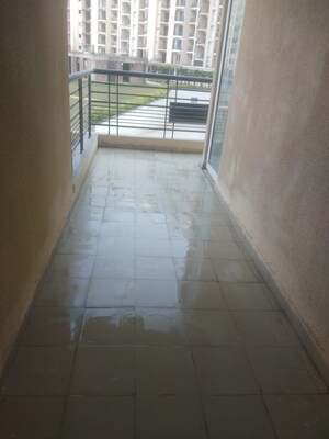 Balcony in 3 BHK Builder Floor at Omaxe Silver Birch, North Mullanpur – for Rent