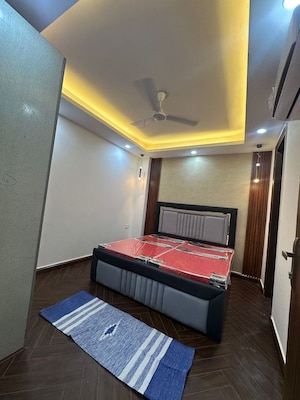 Bedroom in 2 BHK Builder Floor at Saket – for Rent
