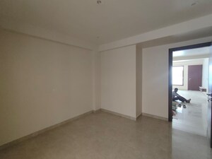 Room in 2 BHK Builder Floor at Sector 45 – for Rent