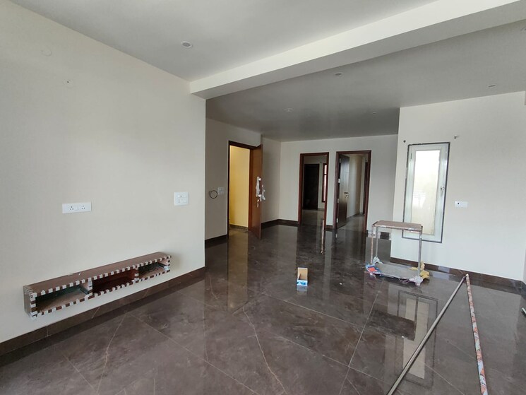 Room, sector 45 2 Bedroom 1235 Sq.Ft. Builder Floor In Sector 45 Gurgaon 9330696