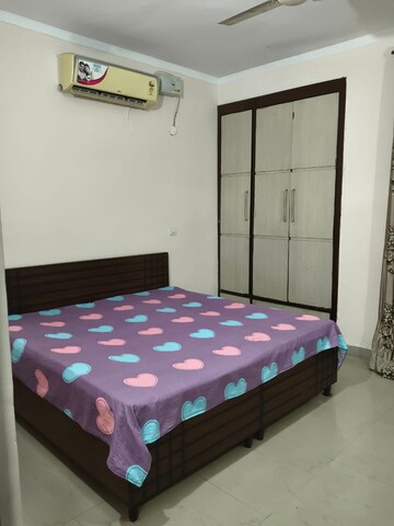 2 BHK Apartment For Rent in Vip Road