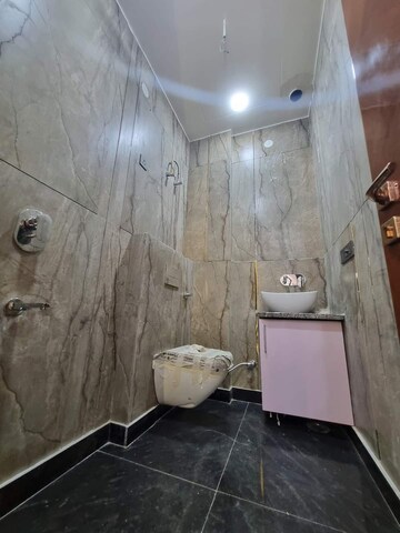 Bathroom in 2 BHK Builder Floor at Palm Residency Chhatarpur, Chattarpur – for Rent