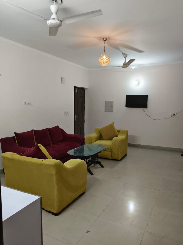 Living Room, vip road 2 Bedroom 1170 Sq.Ft. Apartment In Vip Road Zirakpur 9330721