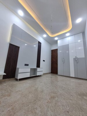 Room in 2 BHK Builder Floor at Palm Residency Chhatarpur, Chattarpur – for Rent