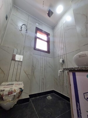 Bathroom in 2 BHK Builder Floor at Palm Residency Chhatarpur, Chattarpur – for Rent
