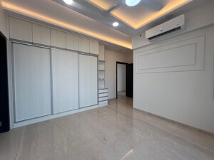 Room in 3 BHK Apartment at Oberoi Sky City, Borivali East – for Rent