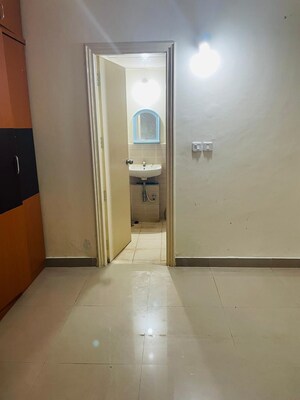 Room in 2.5 BHK Apartment at Provident Harmony, Thanisandra Main Road – for Rent