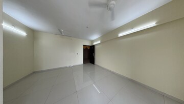 Furnished Amenities in 2 BHK Apartment at Shapoorji Pallonji Epsilon, Kandivali East – for Rent
