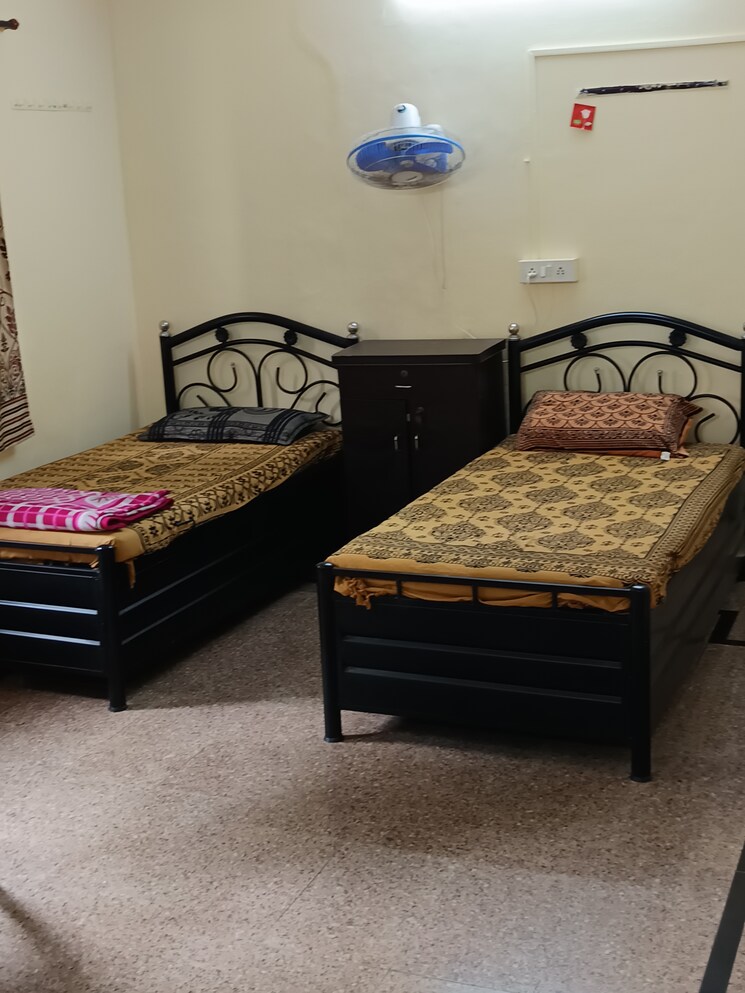 Bedroom, vikhroli west Pg For Boys & Girls In Vikhroli West 9330782