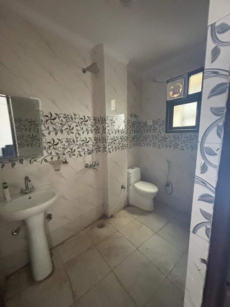 Bathroom, chattarpur 1 Bedroom 450 Sq.Ft. Builder Floor In Chattarpur Delhi 9330783