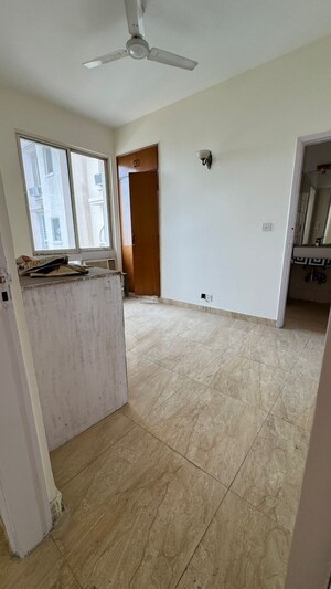 Building Lobby in 4 BHK Apartment at Central Park I, Sector 42 – for Sale