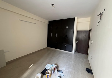 Bedroom in 3 BHK Apartment at Unitech Uniworld City, Sector 30 – for Sale