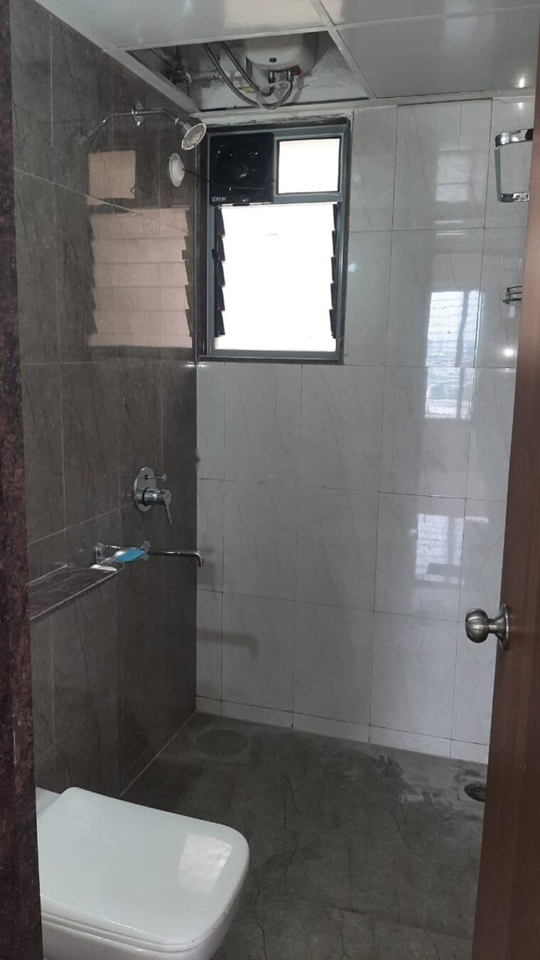 Bathroom, saarrthi-skybay 2 Bedroom 1008 Sq.Ft. Apartment In Mahalunge Pune 9330848