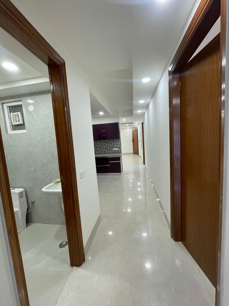 Bathroom, chattarpur 3 Bedroom 1250 Sq.Ft. Builder Floor In Chattarpur Delhi 9330921