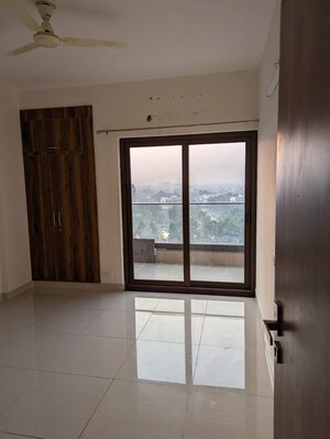 Room in 4 BHK Apartment at Azeagaia Botanica, Vrindavan Yojna – for Rent