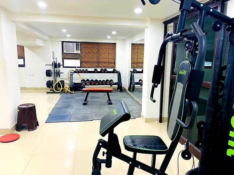 Gym, vrindavan yojna 3.5 Bedroom 1810 Sq.Ft. Apartment In Vrindavan Yojna Lucknow 9330990