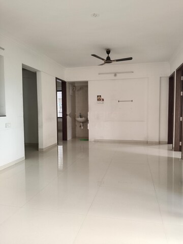 Room in 2 BHK Apartment at Shapoorji Pallonji Sensorium Prisma, Hinjewadi – for Rent