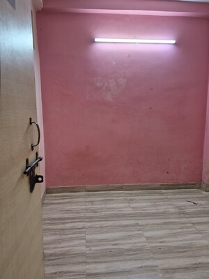 Room in 2.5 BHK Builder Floor at Mayur Vihar – for Sale
