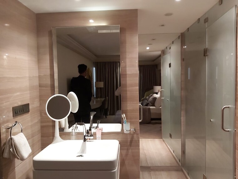 Master Bedroom, rustomjee-seasons 3 Bedroom 1316 Sq.Ft. Apartment In Bandra East Mumbai 9330962