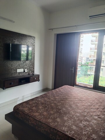 Furnished Amenities in 4 BHK Apartment at Lord Krishna Apartment, Sector 43 – for Rent