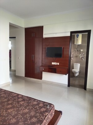 Furnished Amenities in 4 BHK Apartment at Lord Krishna Apartment, Sector 43 – for Rent