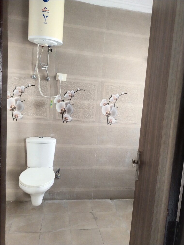 Bathroom, lord-krishna-apartment 4 Bedroom 3150 Sq.Ft. Apartment In Sector 43 Gurgaon 9330959