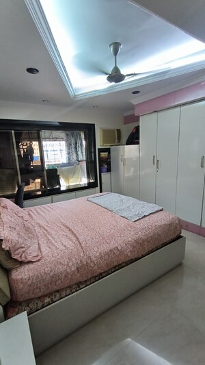 Bedroom in 2 BHK Apartment at Aum Sahil Tower, Lower Parel – for Rent