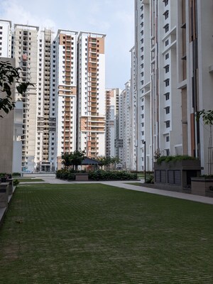 2.5 BHK Apartment For Sale in Aparna Sarovar Zicon, Nallagandla