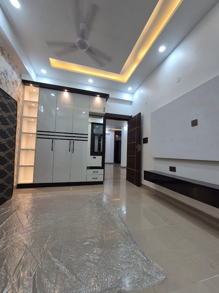 Room, shakti khand iii 3 Bedroom 1250 Sq.Ft. Builder Floor In Shakti Khand Iii Ghaziabad 9330998
