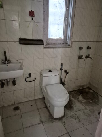 Bathroom in 3.5 BHK Apartment at Purvasha Apartments, Patparganj – for Sale