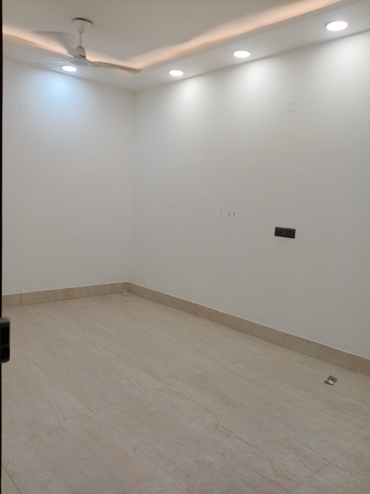 Room, sultanpur 3 Bedroom 1200 Sq.Ft. Builder Floor In Sultanpur Delhi 9331110